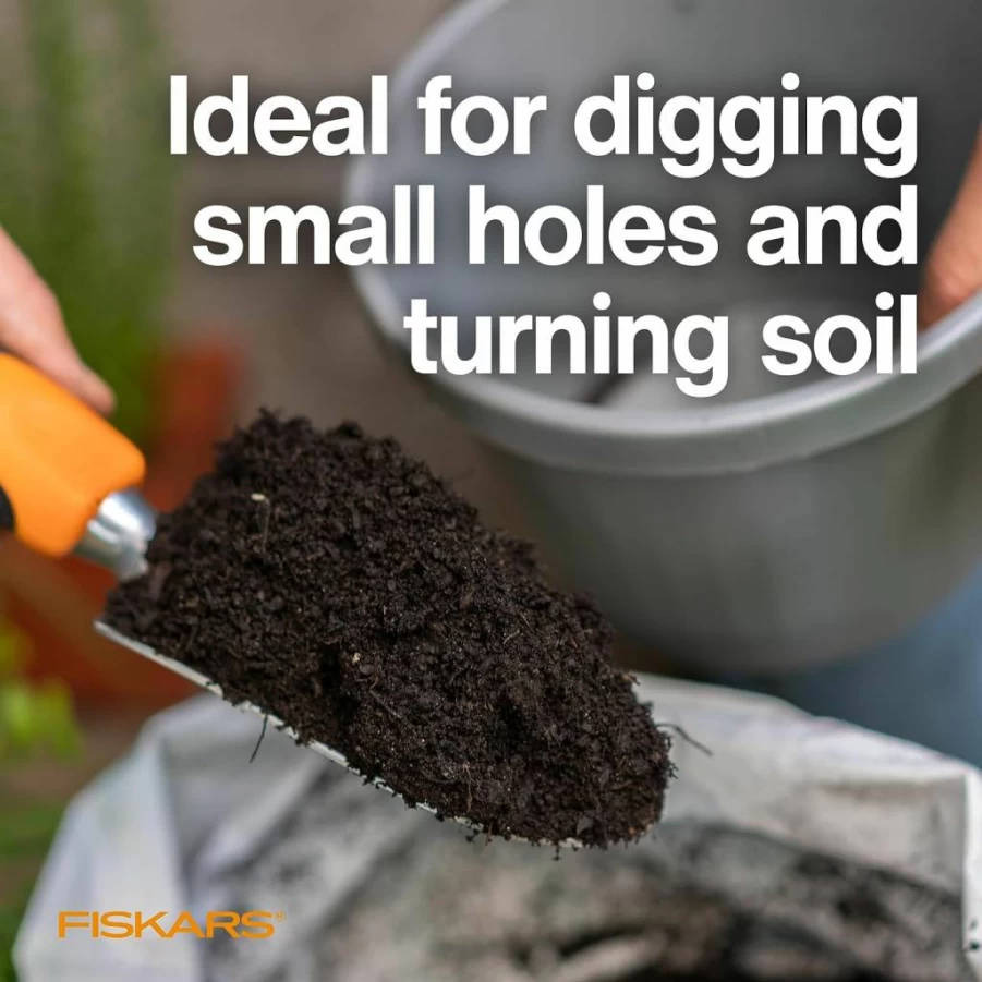 Fiskars Ergonomic 3-in-1 Garden Tool Set with Trowel, Transplanter, and Cultivator for Outdoor Gardening and Yard Work